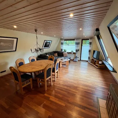 Haus Luzia 梅舍德